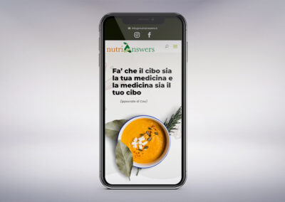 Visualizzazione mobile del sito nutrizionista NutriAnswers